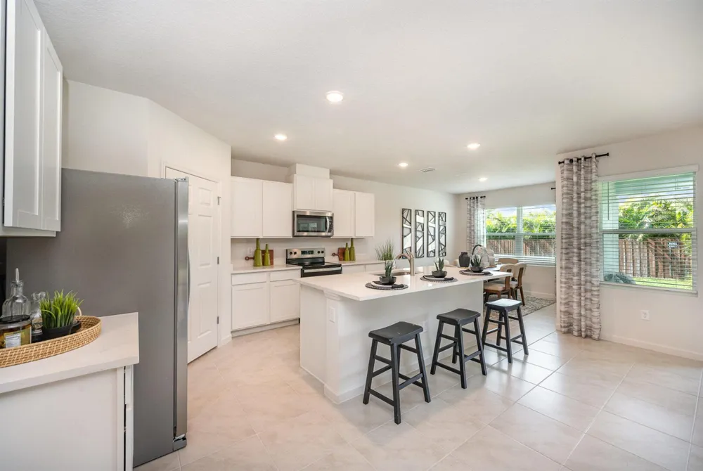 671 SE DELANCEY LANE Port St. Lucie, FL 34984