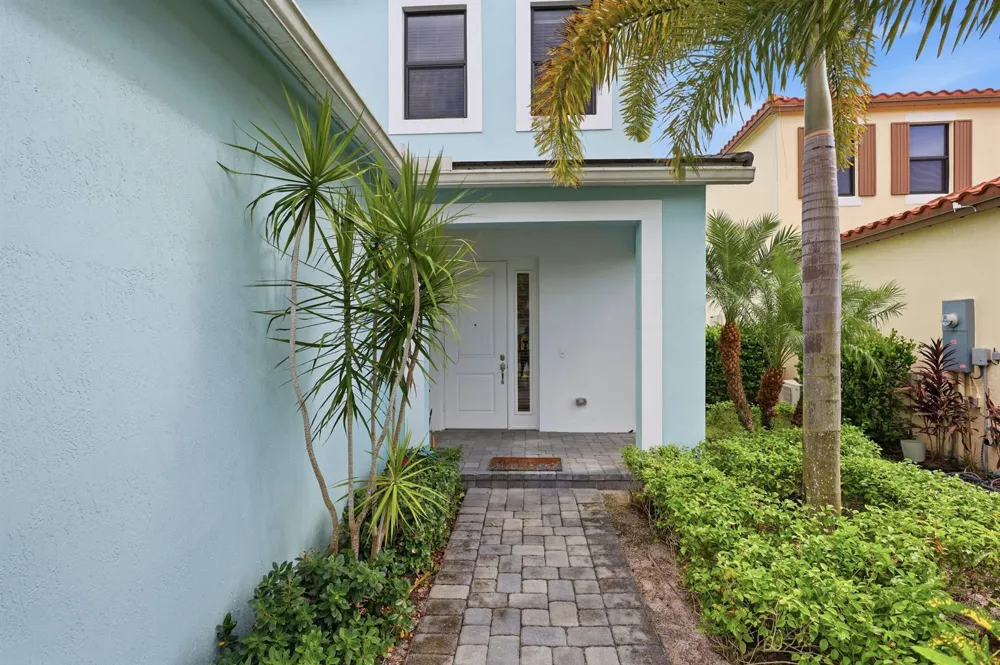 16210 Sandy Shore Drive Westlake, FL 33470