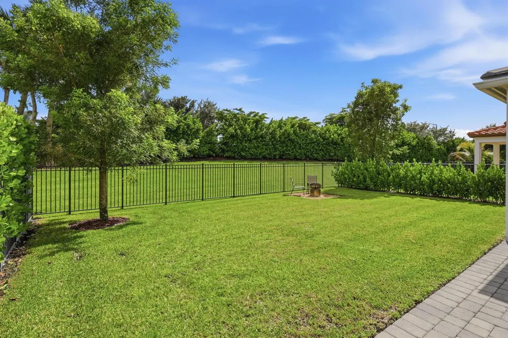 16210 Sandy Shore Drive Westlake, FL 33470