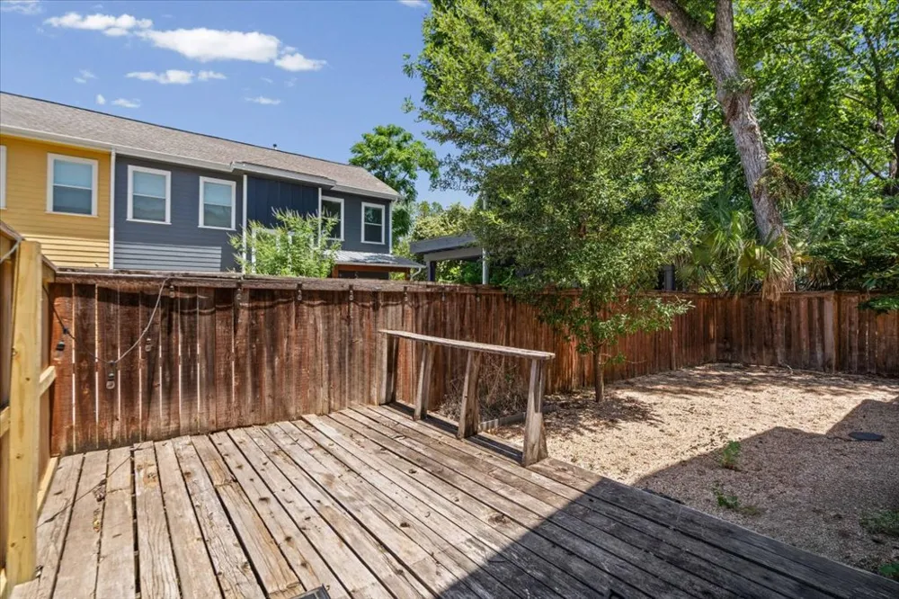 3304 E 5th Street #B Austin, TX 78702