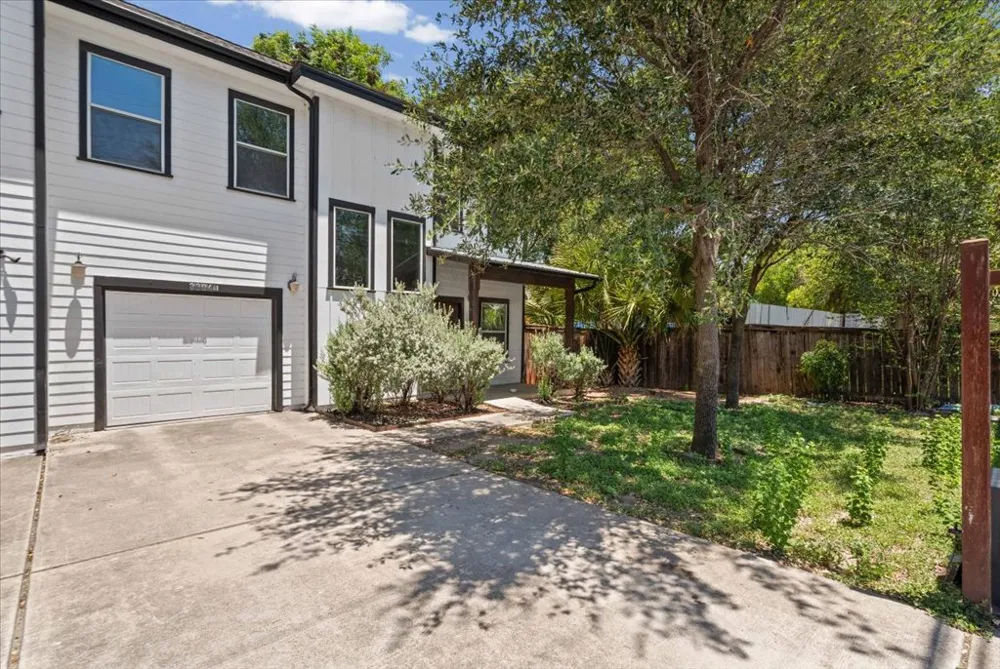 3304 E 5th Street #B Austin, TX 78702