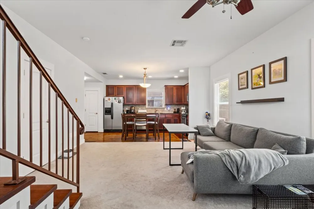3304 E 5th Street #B Austin, TX 78702
