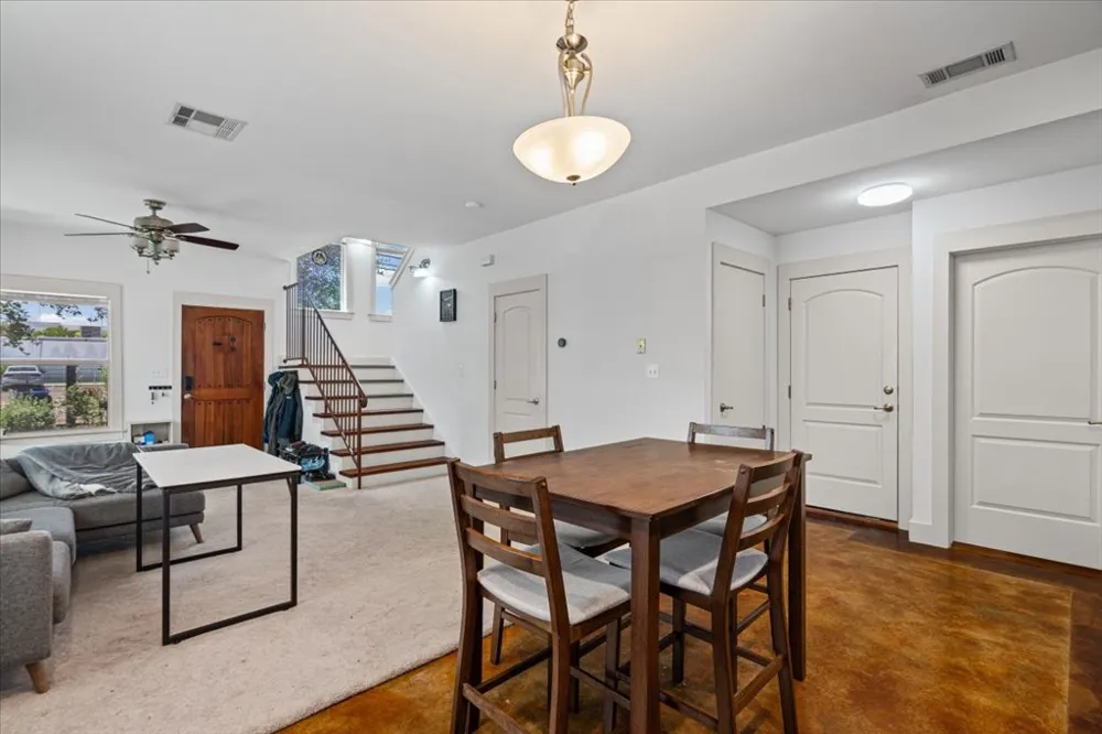 3304 E 5th Street #B Austin, TX 78702