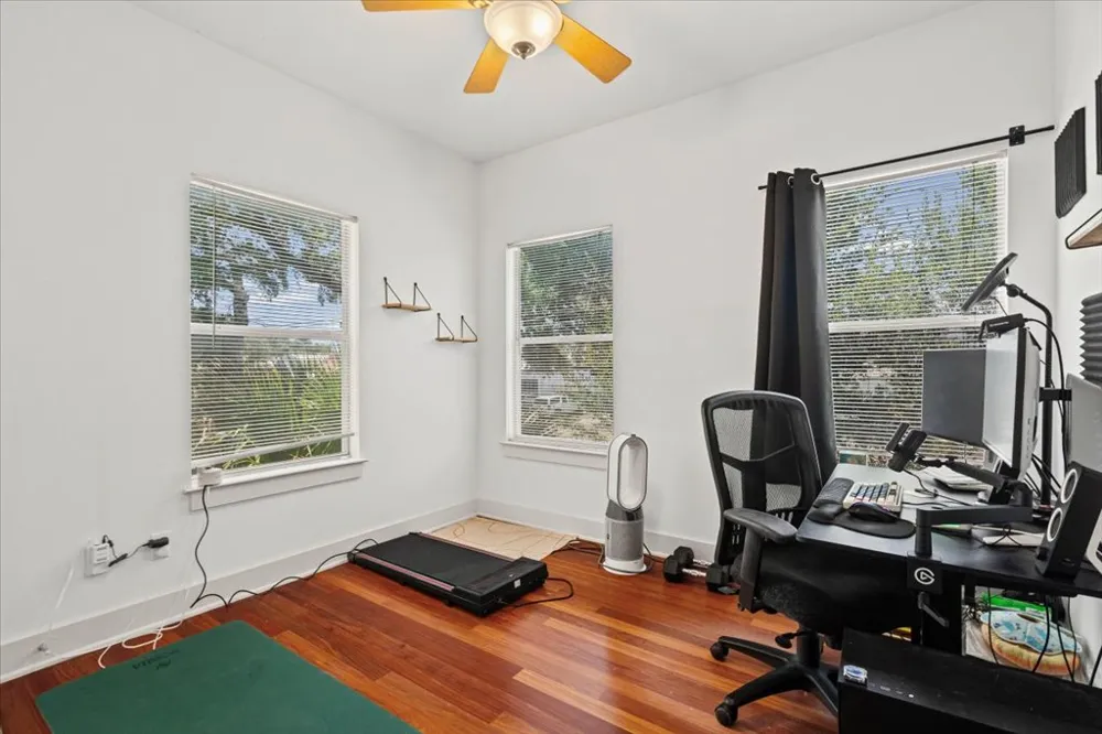 3304 E 5th Street #B Austin, TX 78702