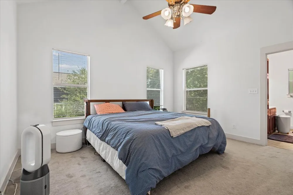 3304 E 5th Street #B Austin, TX 78702