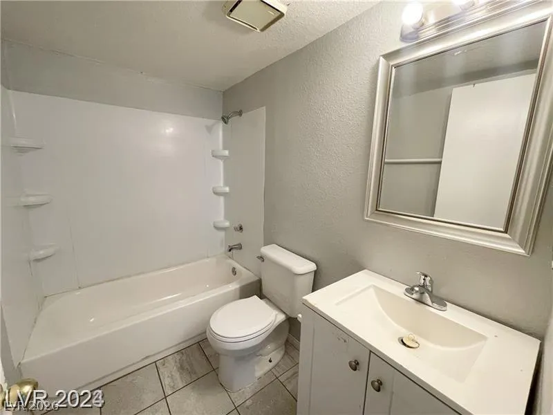 2707 Aarondavid Drive Las Vegas, NV 89121