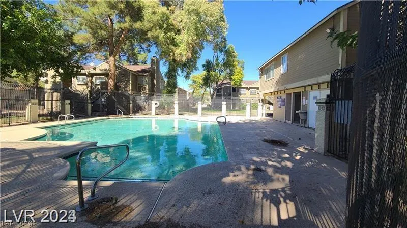 2707 Aarondavid Drive Las Vegas, NV 89121