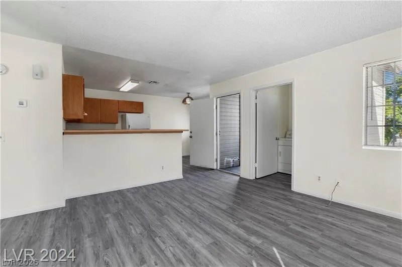 2707 Aarondavid Drive Las Vegas, NV 89121