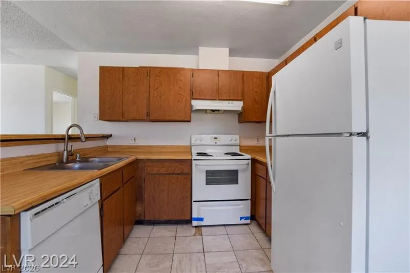 2707 Aarondavid Drive Las Vegas, NV 89121