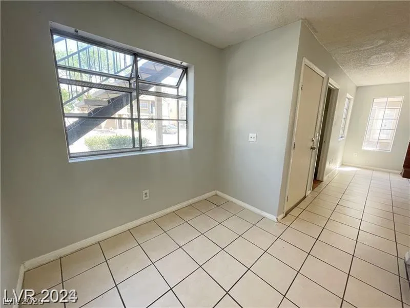 2707 Aarondavid Drive Las Vegas, NV 89121
