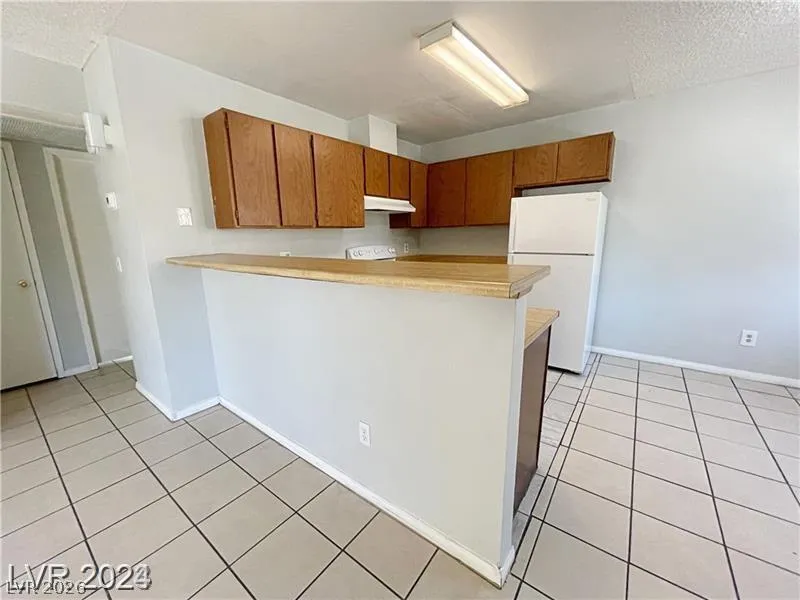 2707 Aarondavid Drive Las Vegas, NV 89121