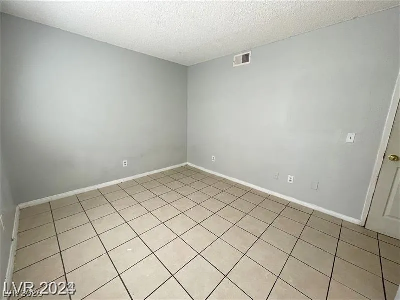 2707 Aarondavid Drive Las Vegas, NV 89121