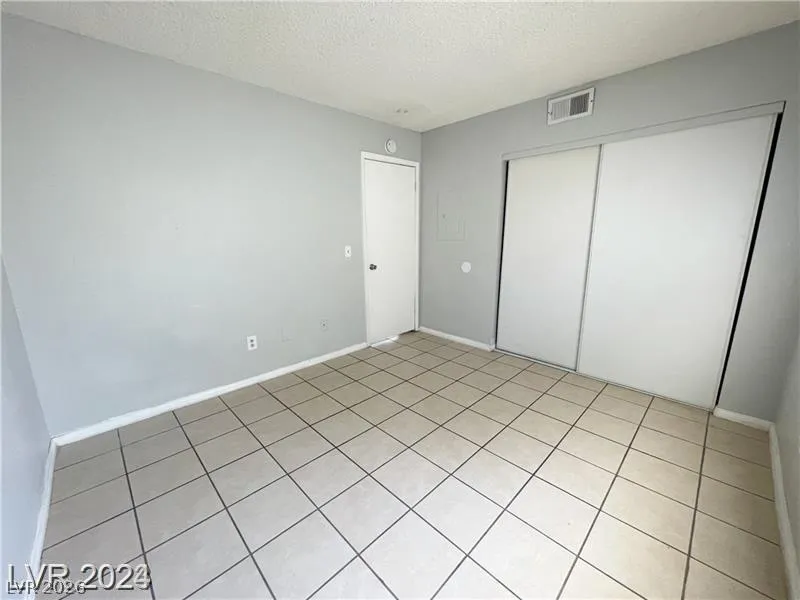 2707 Aarondavid Drive Las Vegas, NV 89121