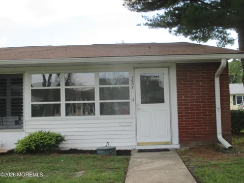 365 Chesterfield Court
