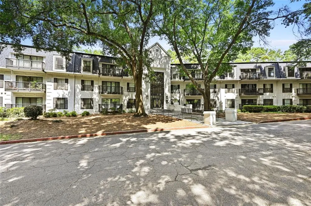 2201 Pine Heights Drive NE Atlanta, GA 30324