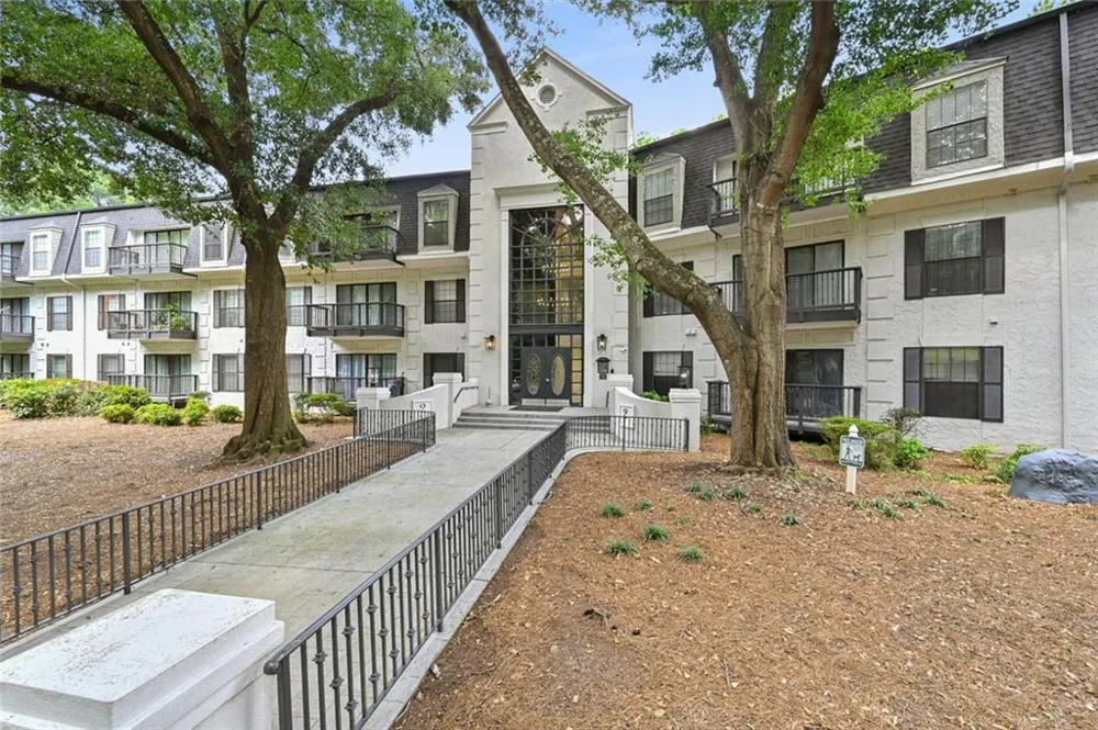 2201 Pine Heights Drive NE Atlanta, GA 30324