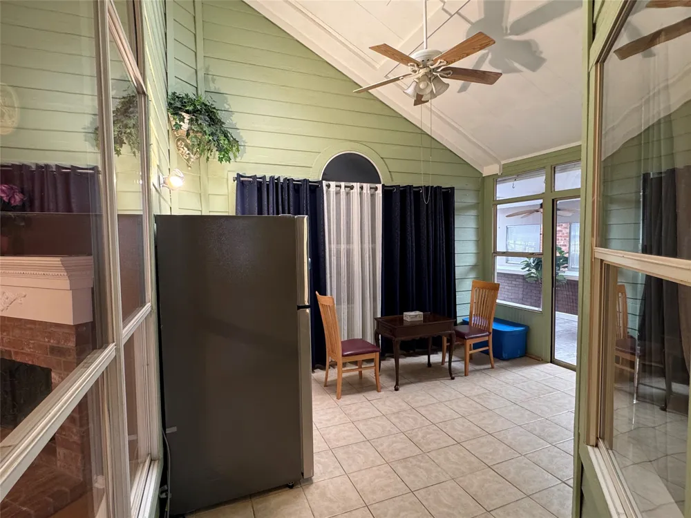 1236 Quaker Lane Lewisville, TX 75077