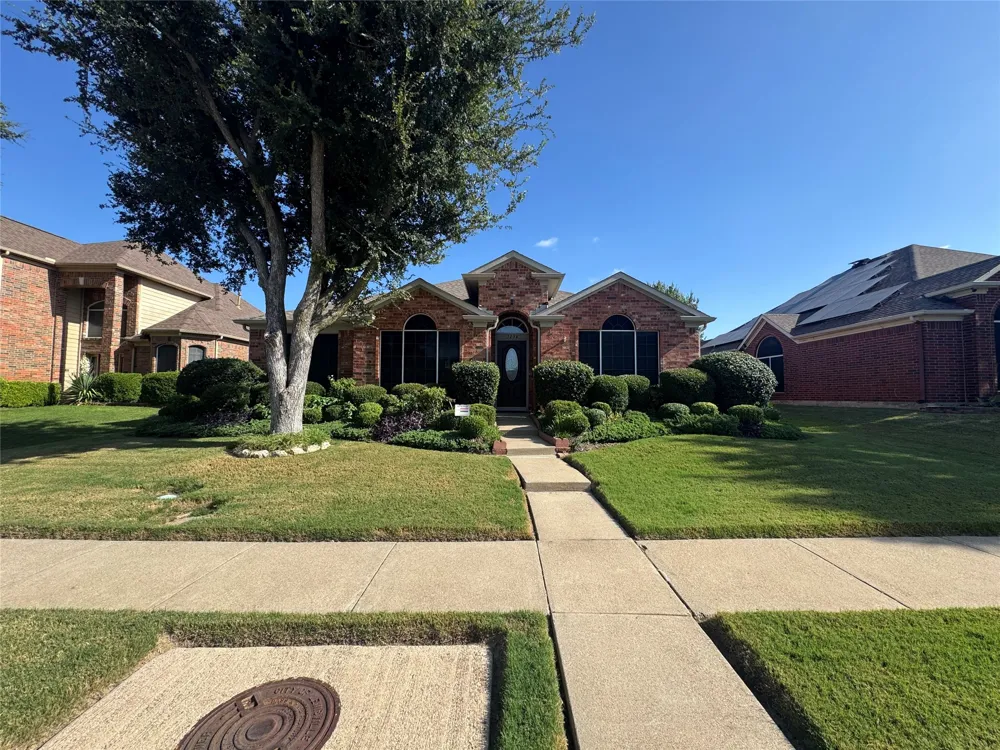 1236 Quaker Lane Lewisville, TX 75077