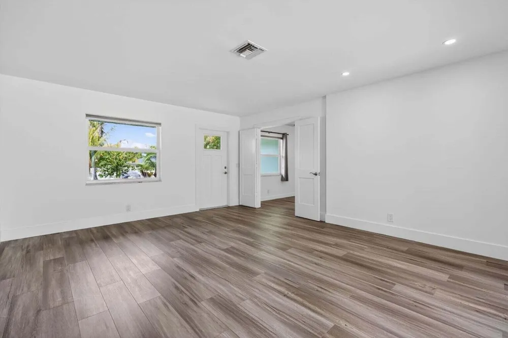 364 VENUS AVENUE Tequesta, FL 33469