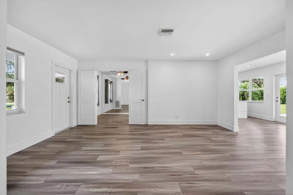 364 VENUS AVENUE Tequesta, FL 33469
