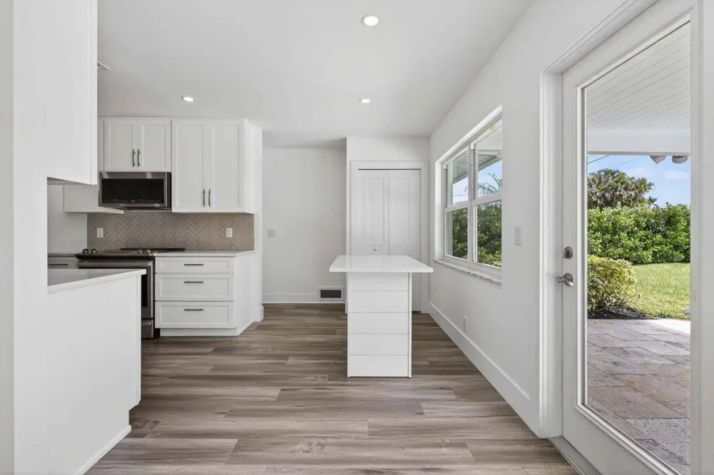 364 VENUS AVENUE Tequesta, FL 33469