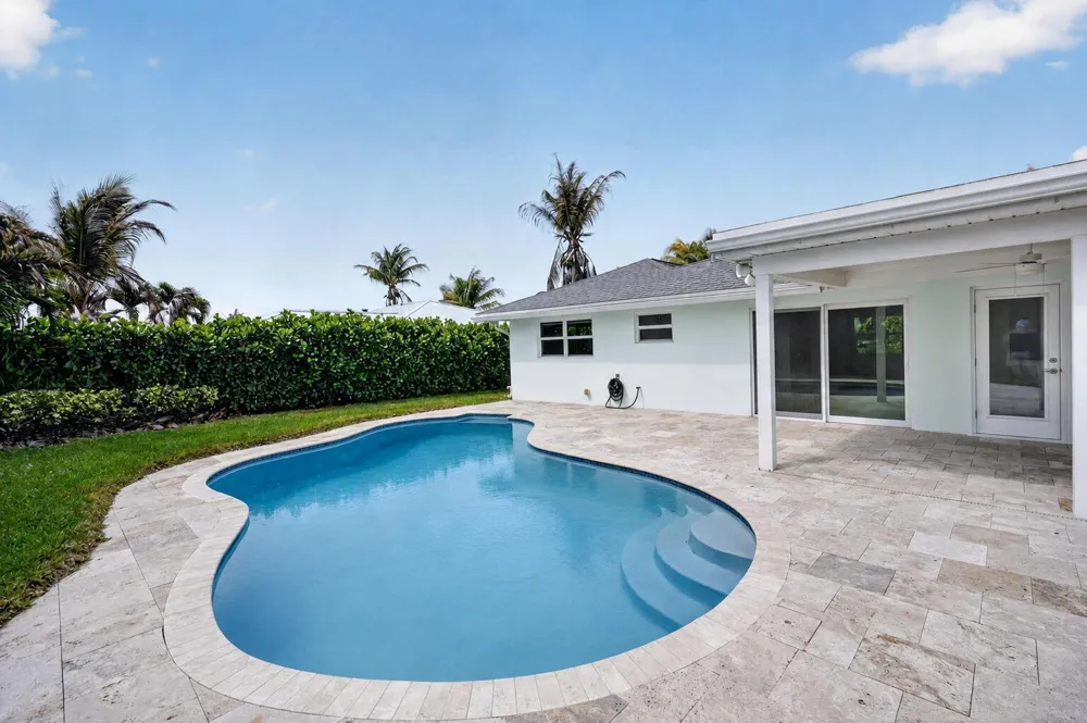 364 VENUS AVENUE Tequesta, FL 33469