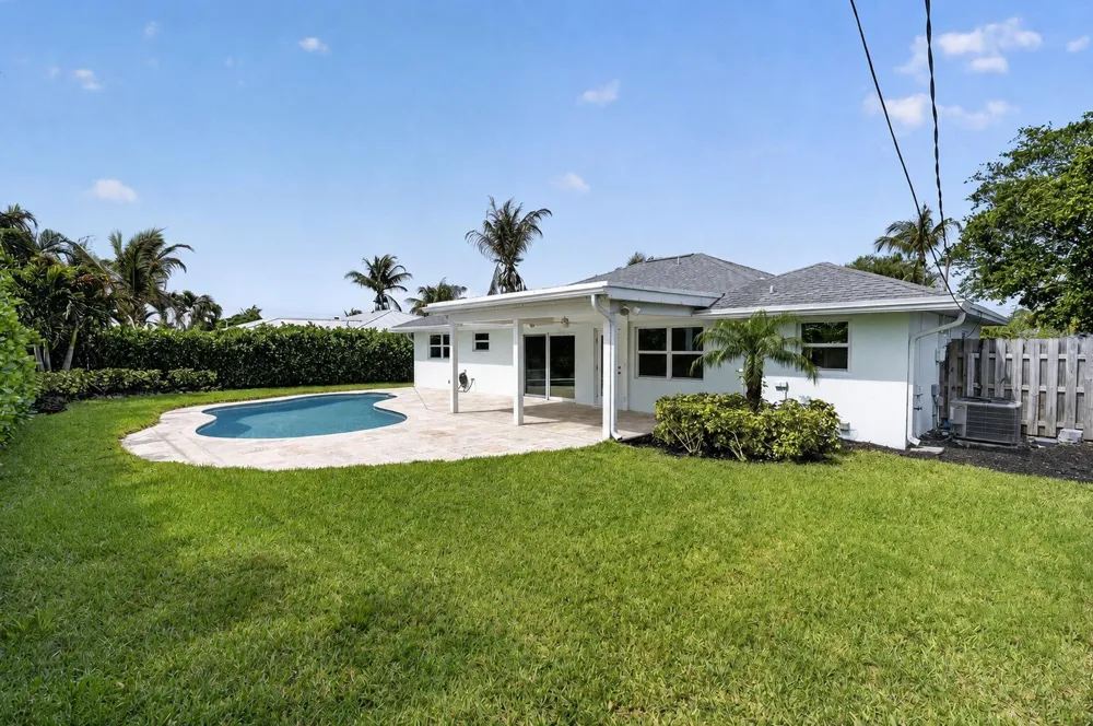 364 VENUS AVENUE Tequesta, FL 33469