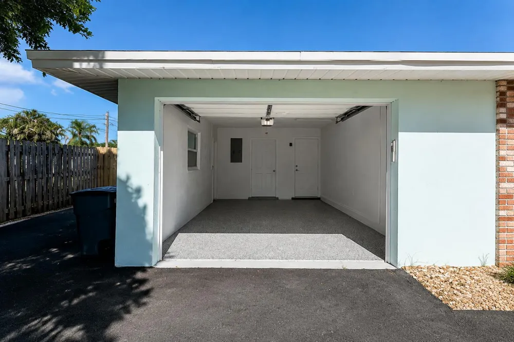 364 VENUS AVENUE Tequesta, FL 33469