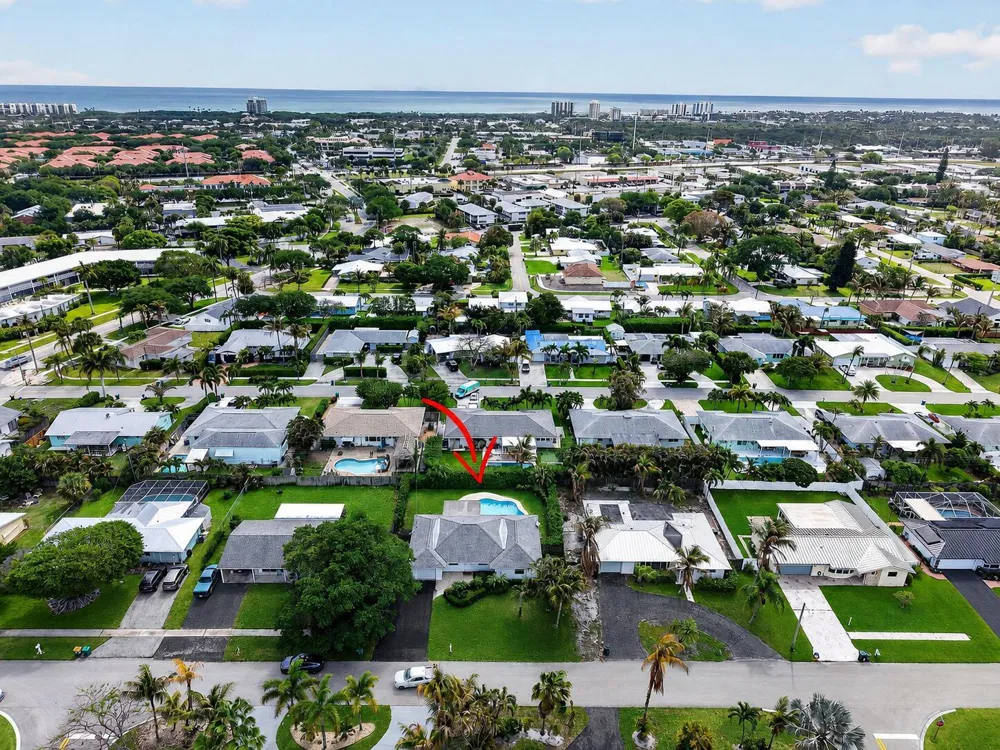 364 VENUS AVENUE Tequesta, FL 33469
