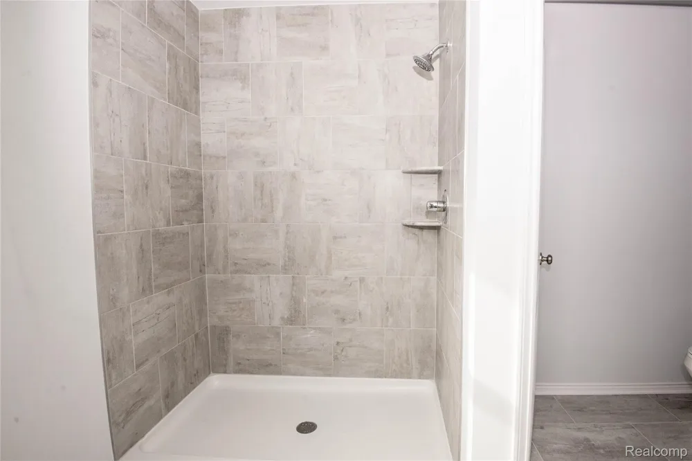 3 Oak Street Grand Blanc Charter Township, MI 48439