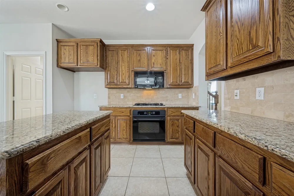 1148 Dayton Drive Lantana, TX 76226