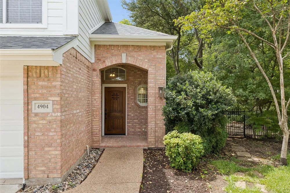 4904 Rockcreek Lane Plano, TX 75024