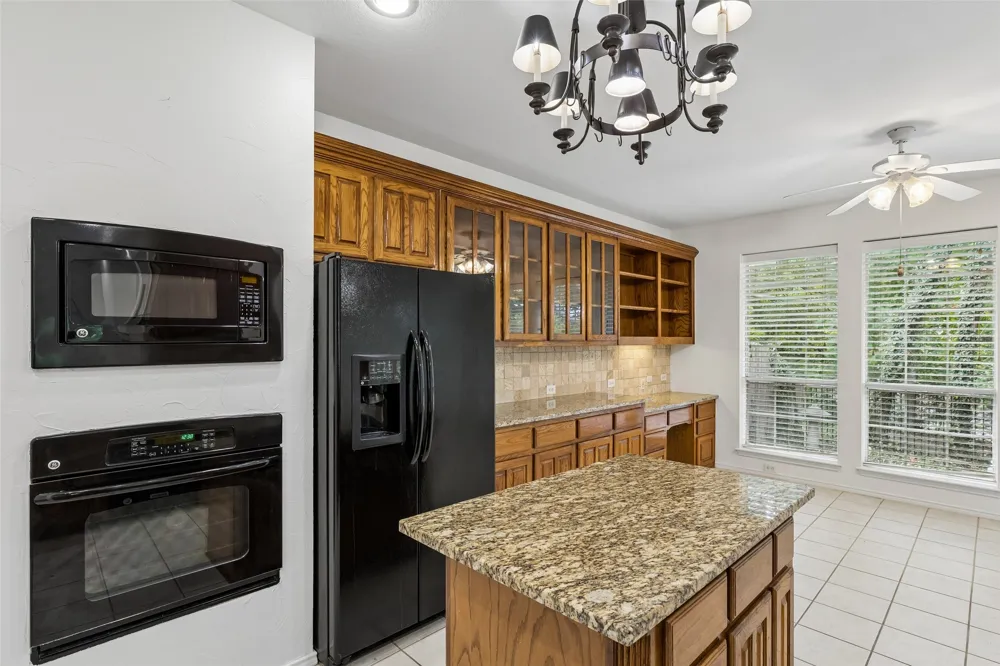 4904 Rockcreek Lane Plano, TX 75024