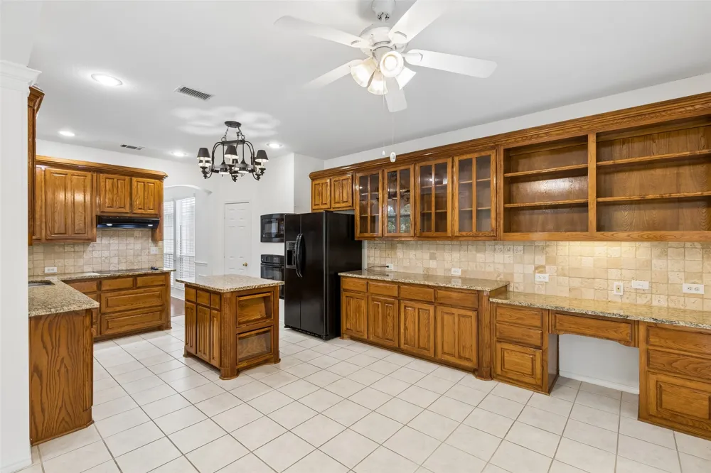 4904 Rockcreek Lane Plano, TX 75024