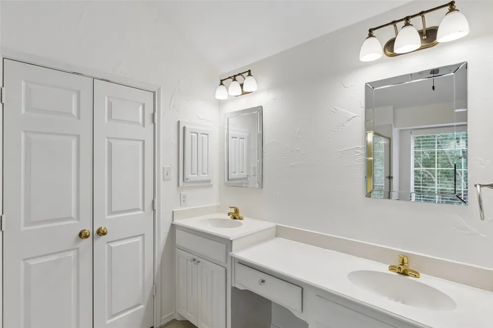4904 Rockcreek Lane Plano, TX 75024