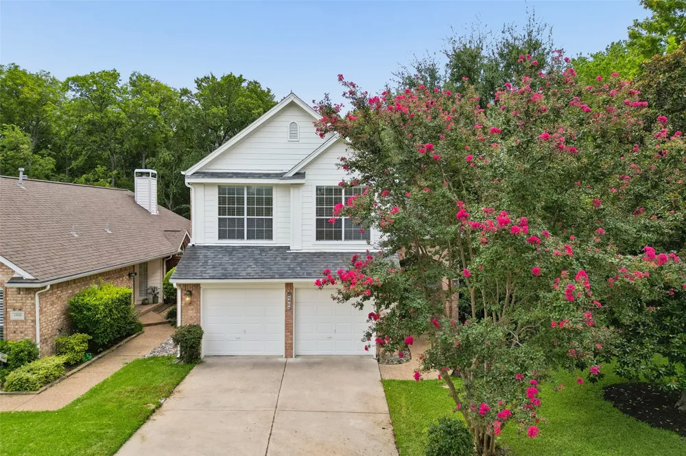 4904 Rockcreek Lane Plano, TX 75024