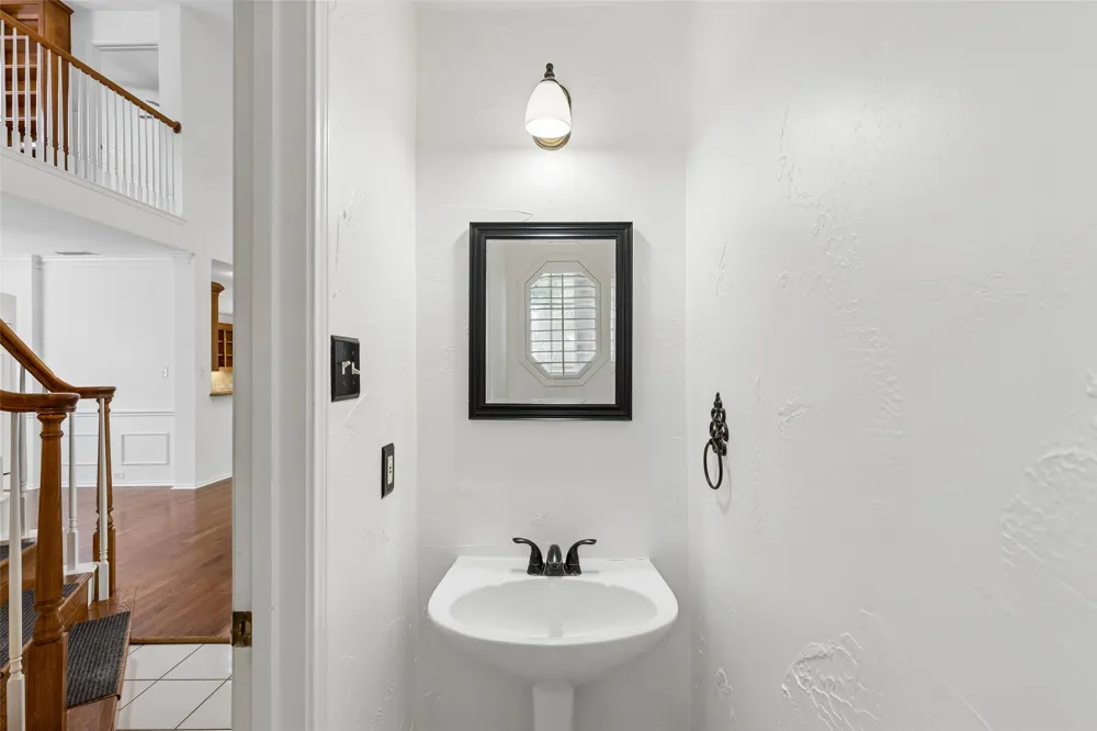 4904 Rockcreek Lane Plano, TX 75024