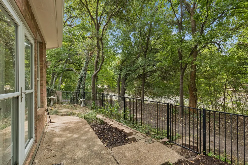 4904 Rockcreek Lane Plano, TX 75024