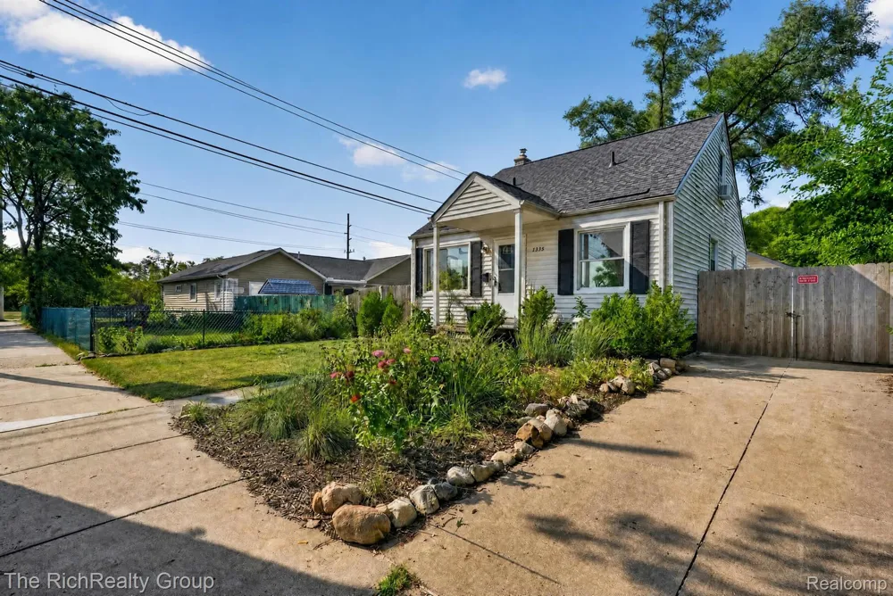 1355 Camden Street Ferndale City, MI 48220