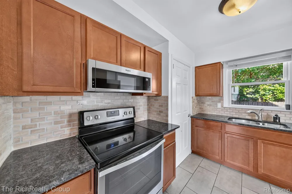 1355 Camden Street Ferndale City, MI 48220