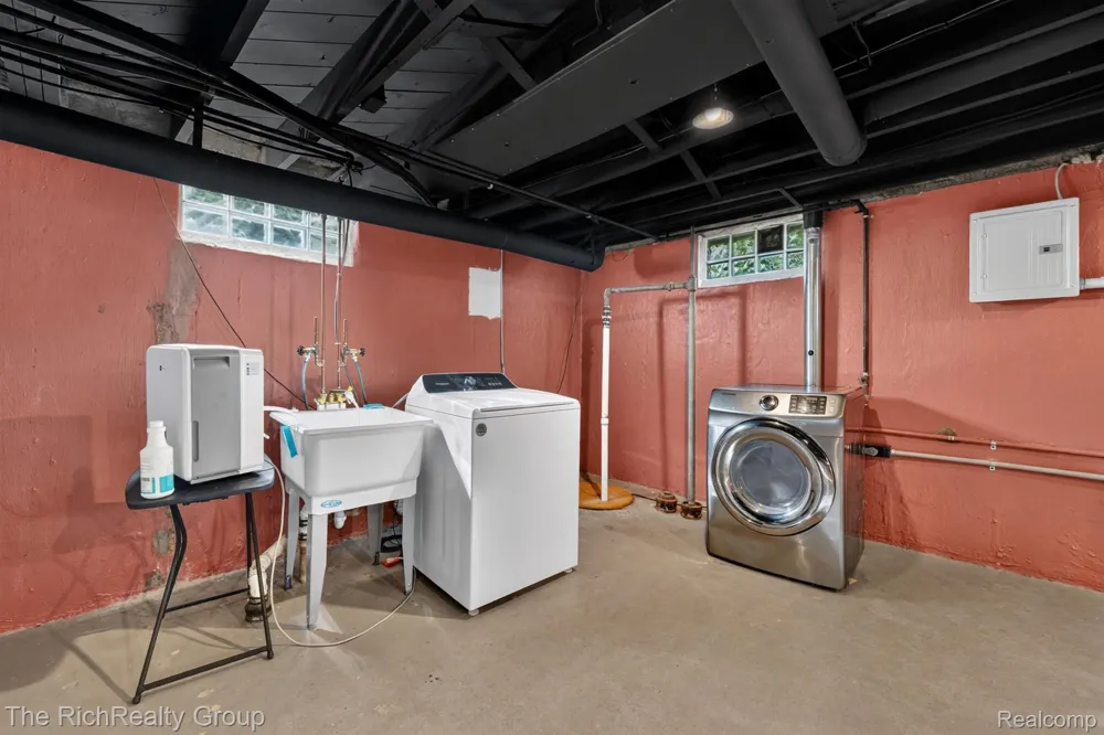 1355 Camden Street Ferndale City, MI 48220