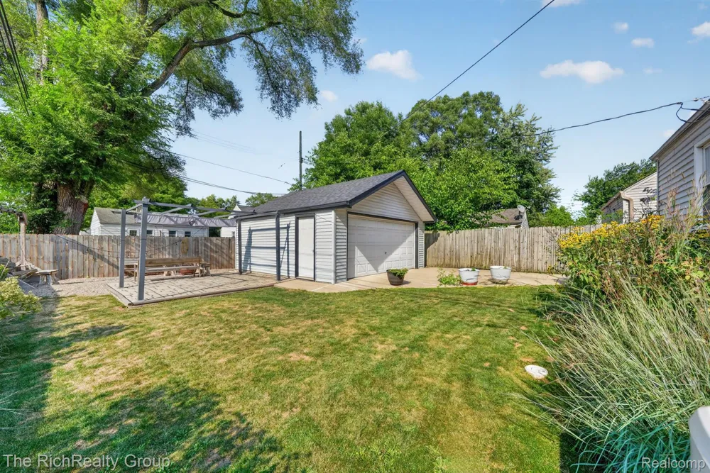1355 Camden Street Ferndale City, MI 48220