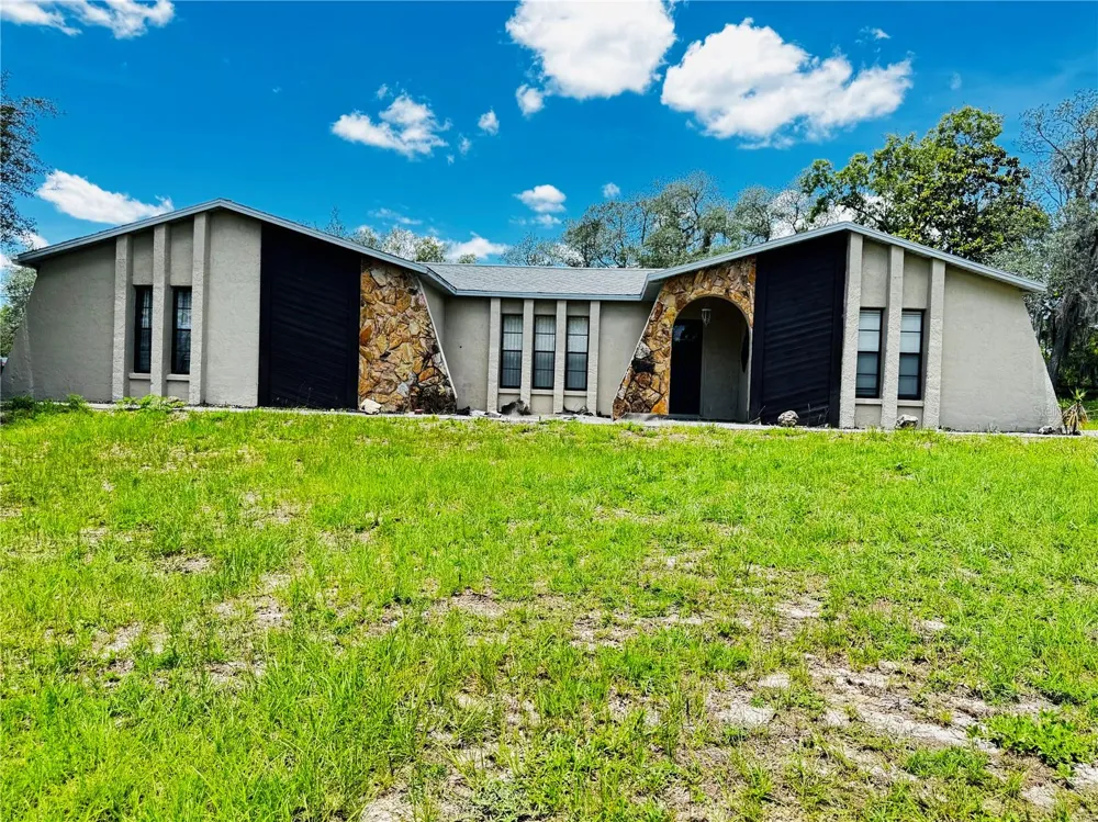 7590 CAESAR POINT Dunnellon, FL 34433
