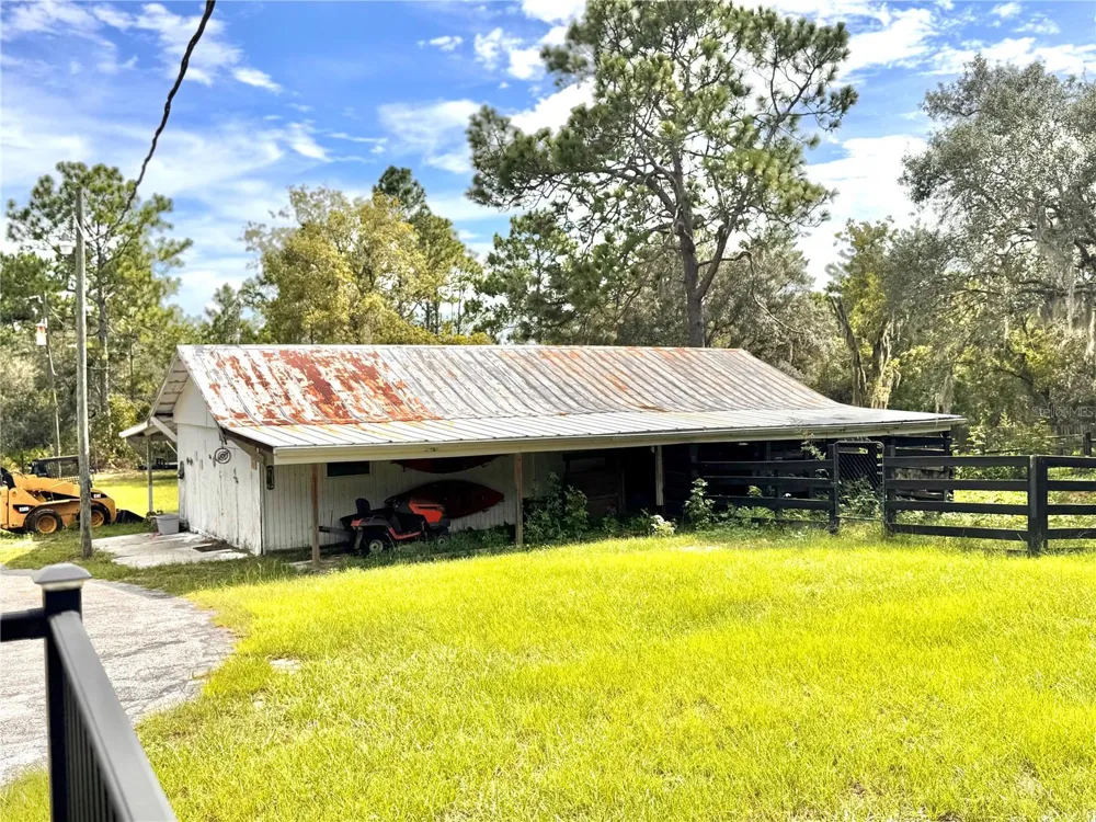 7590 CAESAR POINT Dunnellon, FL 34433