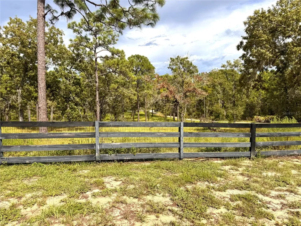 7590 CAESAR POINT Dunnellon, FL 34433