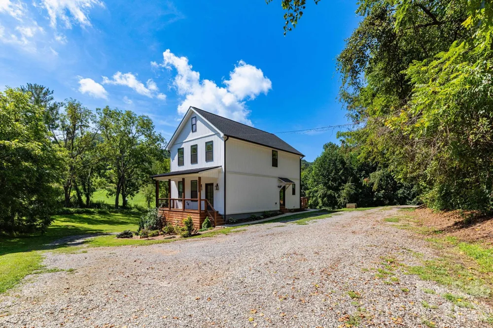 881 Burney Mountain Road Fletcher, NC 28732