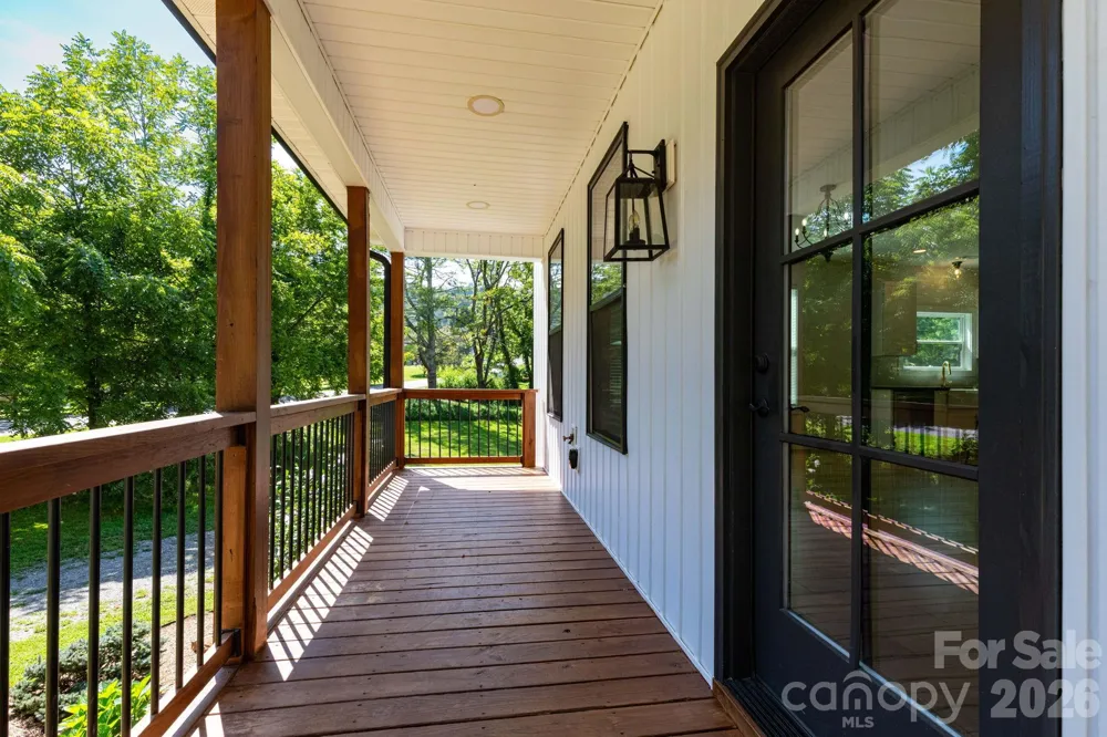 881 Burney Mountain Road Fletcher, NC 28732