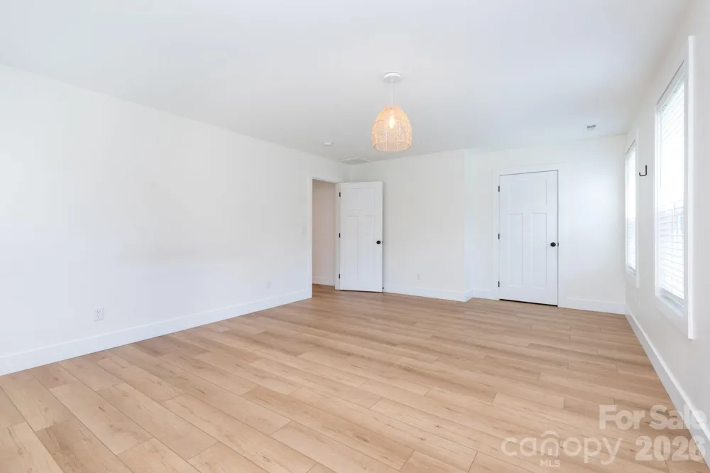 881 Burney Mountain Road Fletcher, NC 28732