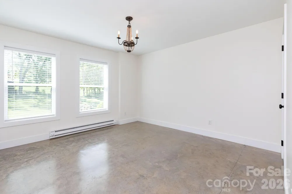 881 Burney Mountain Road Fletcher, NC 28732