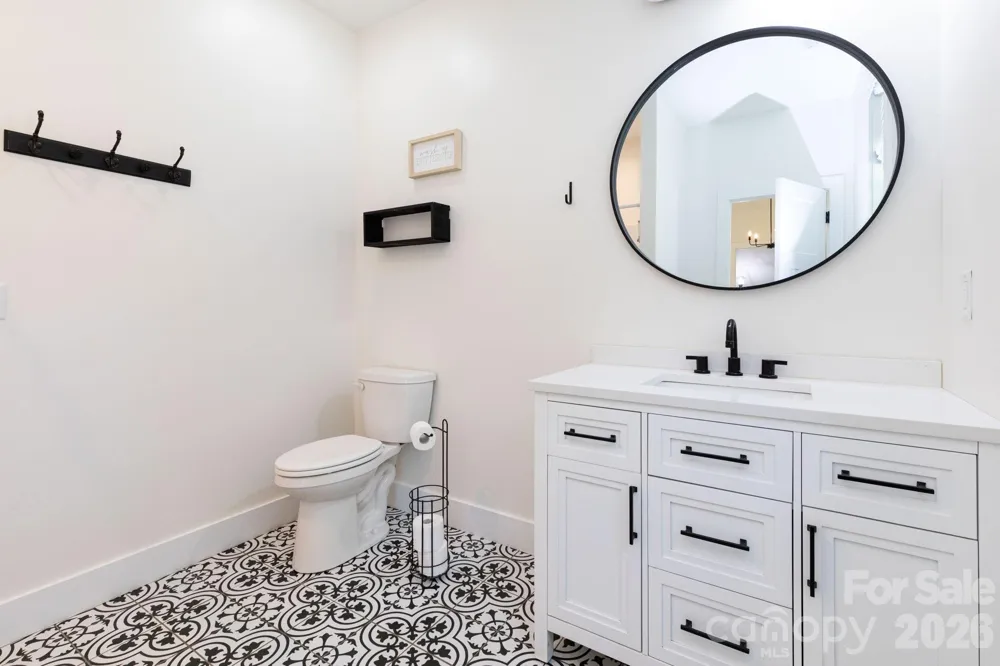 881 Burney Mountain Road Fletcher, NC 28732